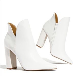 White miss Lola booties size 7.5
